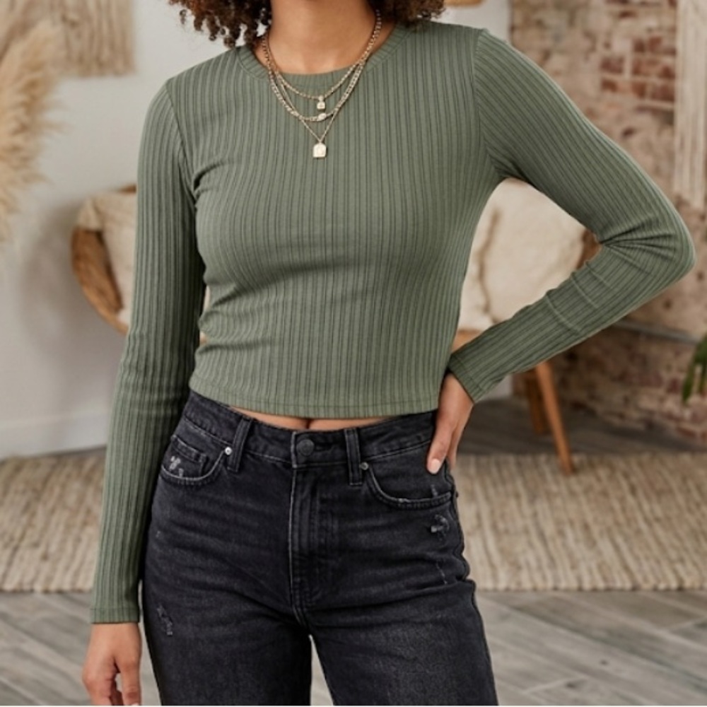 Bozzolo Olive Green Ribbed Cropped Long-Sleeve Top